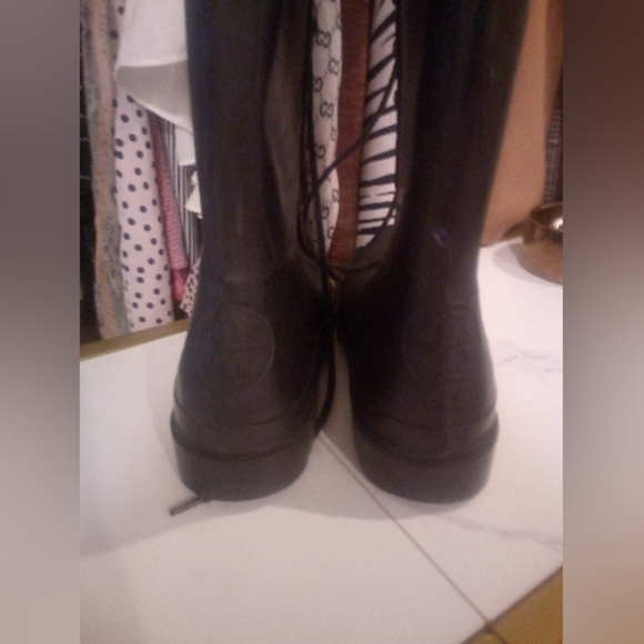 Tory Burch Goth Tall calf length rubber rain combat boots black gold lace up - Picture 9 of 16